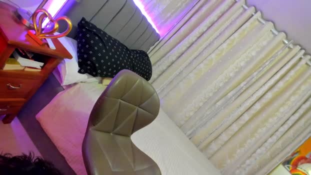 dsexiestqueen Pretty Webcam SHOW @ Chaturbate 10-08-2025