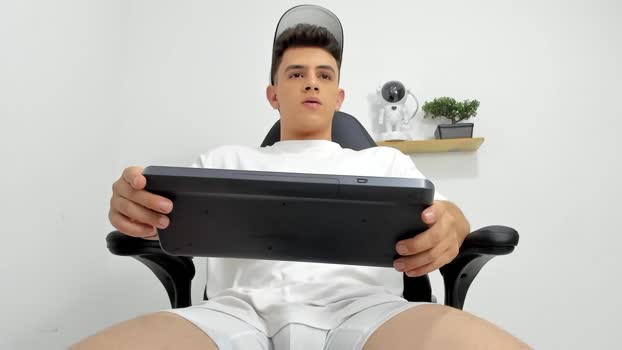 mikecooper_ bigload Webcam SHOW @ Chaturbate 12-08-2025