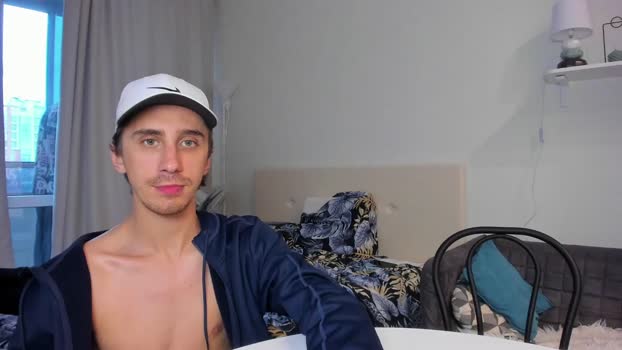 esthetics_boys kissing Webcam SHOW @ Chaturbate 16-08-2025