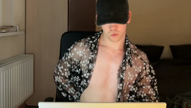 luca_syn natural Webcam SHOW @ Chaturbate 15-08-2025