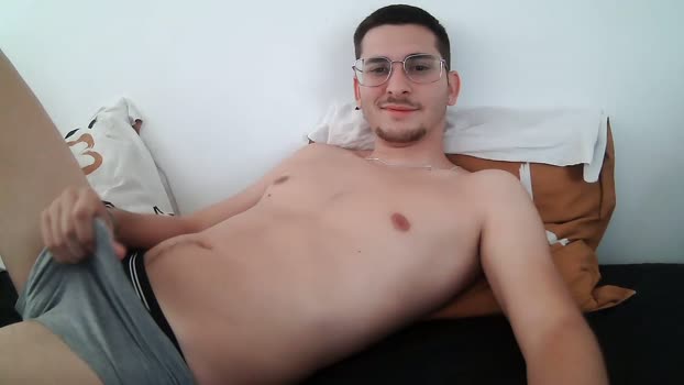 luiscontigo69 kiss Webcam SHOW @ Chaturbate 17-08-2025