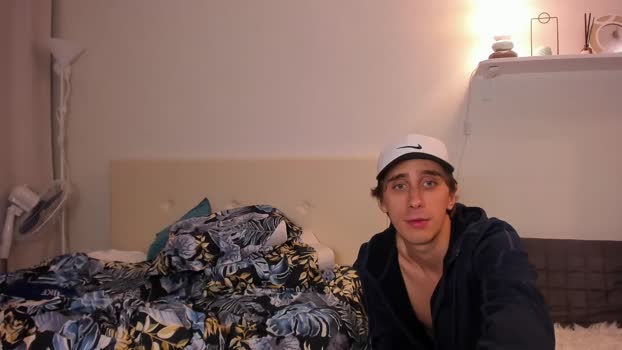 esthetics_boys prettyface Webcam SHOW @ Chaturbate 17-08-2025