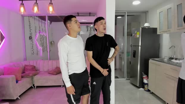boysdeluxemilitary suckshow Webcam SHOW @ Chaturbate 21-08-2025