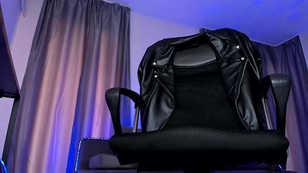 paris_lock spanking Webcam SHOW @ Chaturbate 24-08-2025