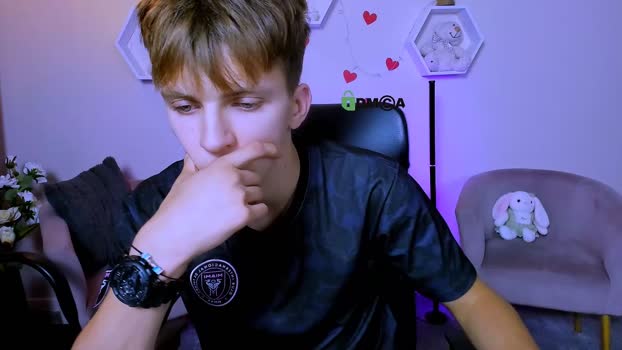 travis_wolf_ bigcock Webcam SHOW @ Chaturbate 23-08-2025
