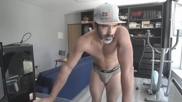 latino23bom big Webcam SHOW @ Chaturbate 26-08-2025