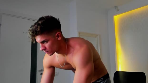 maxkaiden bigdick Webcam SHOW @ Chaturbate 26-08-2025
