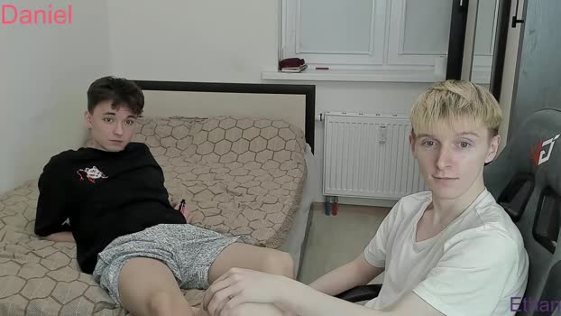ithan_red hard Webcam SHOW @ Chaturbate 28-08-2025