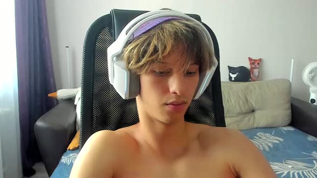 ostin_meoww spank Webcam SHOW @ Chaturbate 30-08-2025