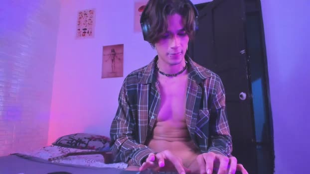 black_skull22 fuckass Webcam SHOW @ Chaturbate 01-09-2025