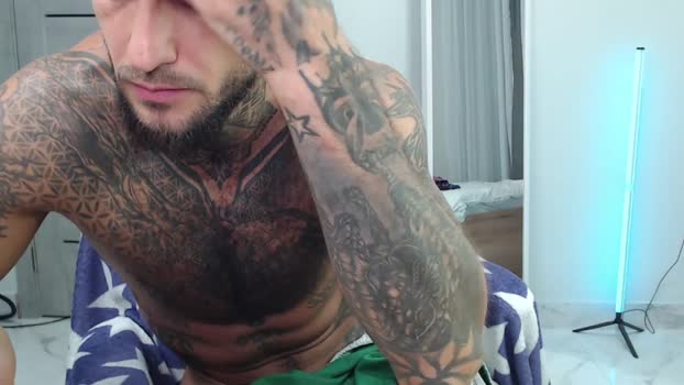 maxi_foxxx fingers Webcam SHOW @ Chaturbate 02-09-2025