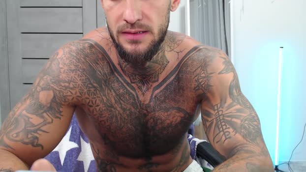 maxi_foxxx bigdick Webcam SHOW @ Chaturbate 03-09-2025