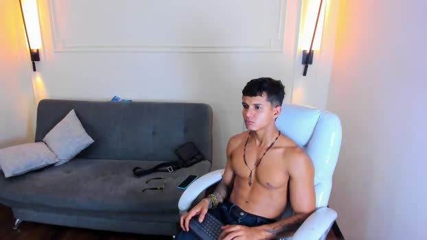 paradise_boy_s gay Webcam SHOW @ Chaturbate 03-09-2025