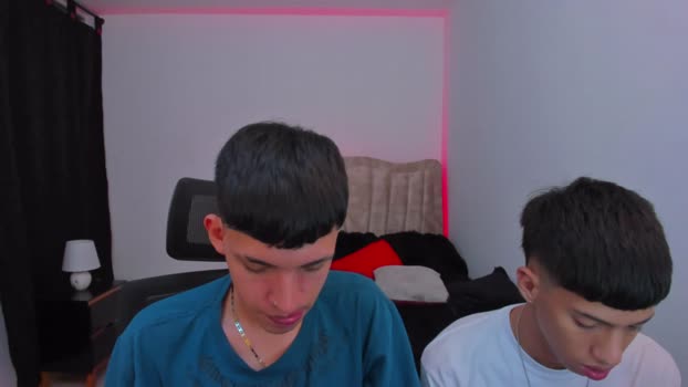 juan_nd_steven kissing Webcam SHOW @ Chaturbate 04-09-2025