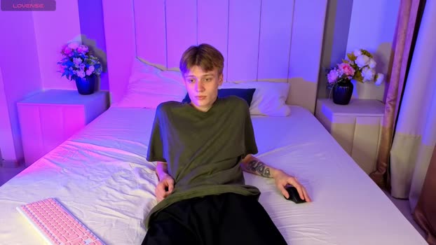 louie_evans amateur Webcam SHOW @ Chaturbate 03-09-2025
