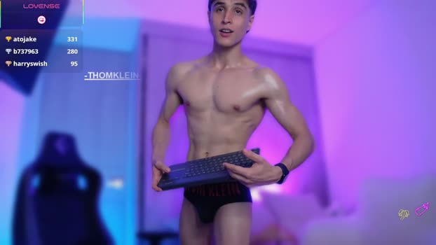 thomklein sexybody Webcam SHOW @ Chaturbate 03-09-2025