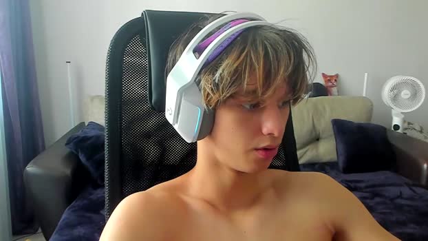 ostin_meoww Cam Webcam SHOW @ Chaturbate 05-09-2025