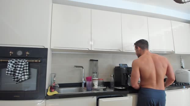 roberto4ever Naked Webcam SHOW @ Chaturbate 05-09-2025