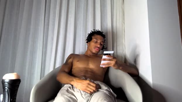 blackbulltitus kissing Webcam SHOW @ Chaturbate 08-09-2025