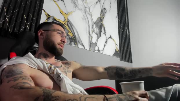 luke_davis01 playtime Webcam SHOW @ Chaturbate 09-09-2025