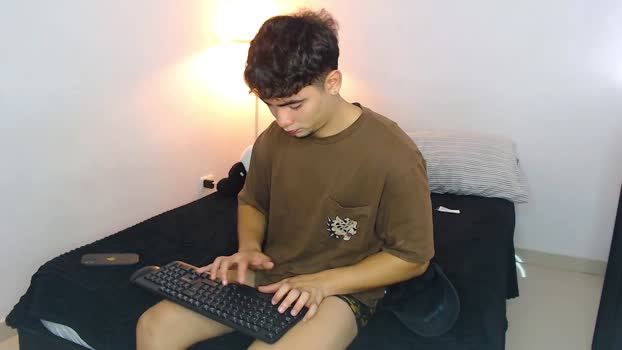 felipexvip sexybody Webcam SHOW @ Chaturbate 13-09-2025