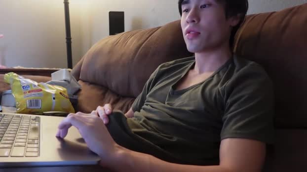 hottiewithabody101 suckshow Webcam SHOW @ Chaturbate 14-09-2025