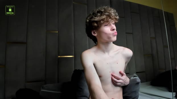 curlytwinkboy bigtoys Webcam SHOW @ Chaturbate 18-09-2025