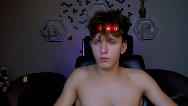 travis_wolf_ Webcam Webcam SHOW @ Chaturbate 19-09-2025