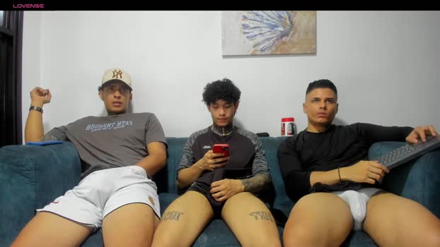 straight__friends Naked Webcam SHOW @ Chaturbate 21-09-2025