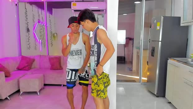 boysdeluxemilitary bigtoys Webcam SHOW @ Chaturbate 23-09-2025