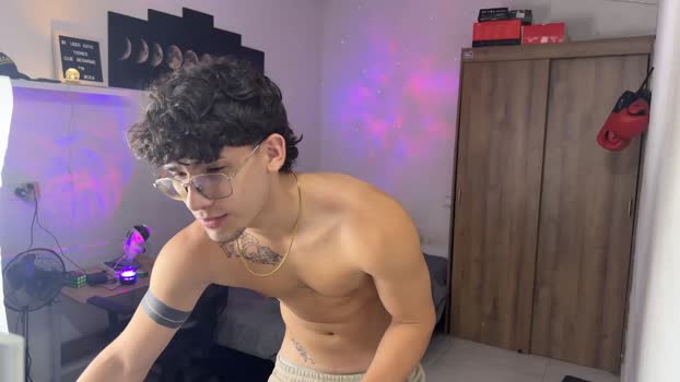 kisan_smith kiss Webcam SHOW @ Chaturbate 25-09-2025