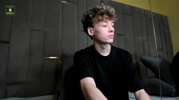 curlytwinkboy Topless Webcam SHOW @ Chaturbate 25-09-2025
