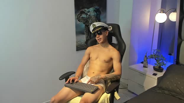 tony_petrov spank Webcam SHOW @ Chaturbate 27-09-2025