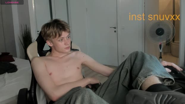louie_evans gay Webcam SHOW @ Chaturbate 27-09-2025
