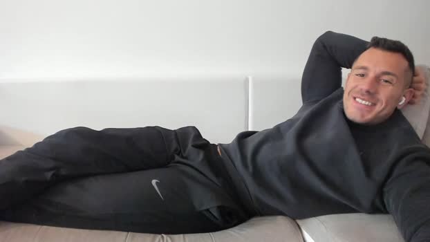 roberto4ever spanking Webcam SHOW @ Chaturbate 01-10-2025