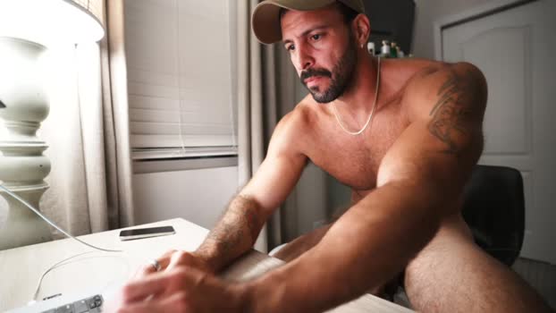 brucestryker amateur Webcam SHOW @ Chaturbate 02-10-2025