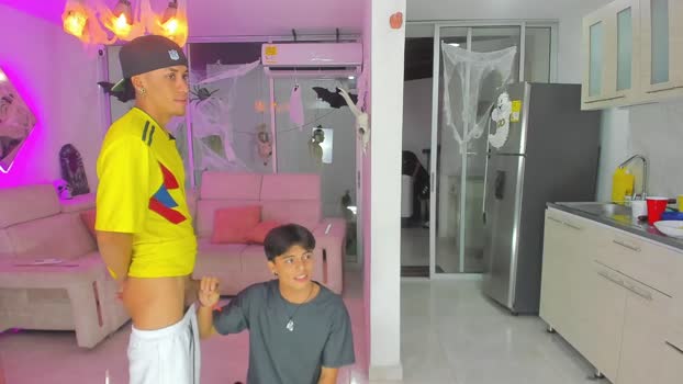 boysdeluxemilitary wank Webcam SHOW @ Chaturbate 03-10-2025