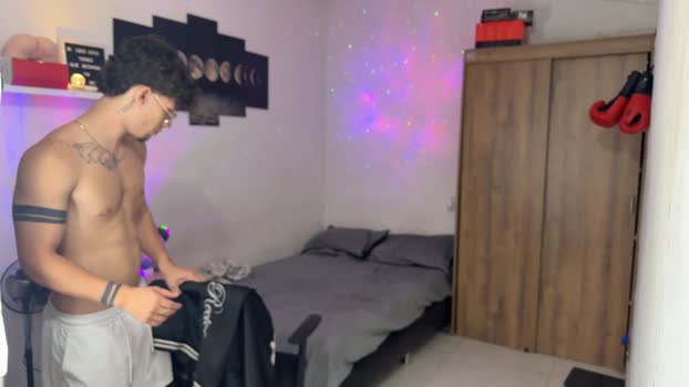 kisan_smith horny Webcam SHOW @ Chaturbate 03-10-2025
