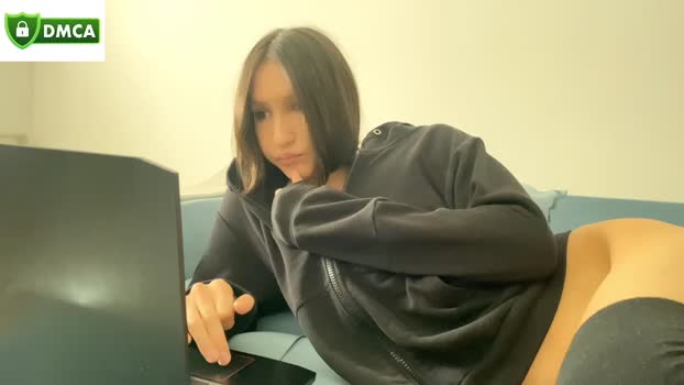 hencamx pussy Webcam SHOW @ Chaturbate 04-10-2025