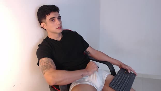 adama_soa moan Webcam SHOW @ Chaturbate 05-10-2025