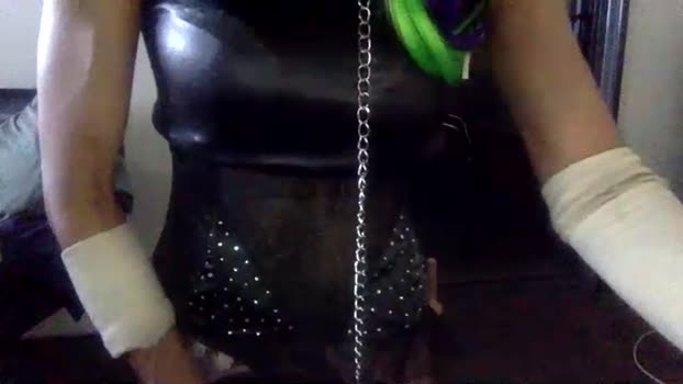 hollyscumslut spank Webcam SHOW @ Chaturbate 04-10-2025