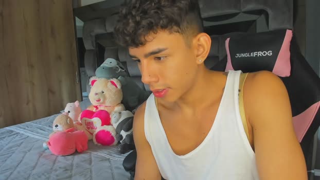 andrew_twink18 fuckface Webcam SHOW @ Chaturbate 05-10-2025