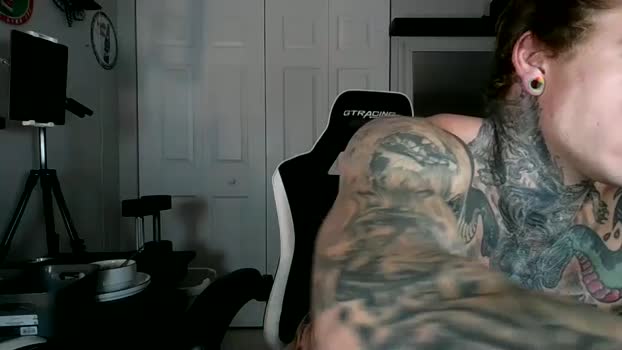 tatteddaddy9000 fuckme Webcam SHOW @ Chaturbate 06-10-2025