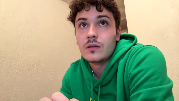 yungstudbev Topless Webcam SHOW @ Chaturbate 06-10-2025