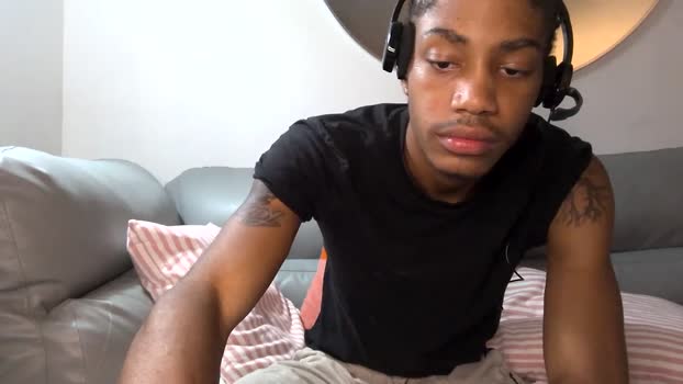 blackbulltitus bicurious Webcam SHOW @ Chaturbate 07-10-2025