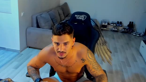 jonnyporn1 sexybody Webcam SHOW @ Chaturbate 06-10-2025