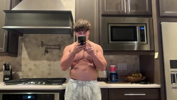 hungkingg22 Cam Webcam SHOW @ Chaturbate 08-10-2025