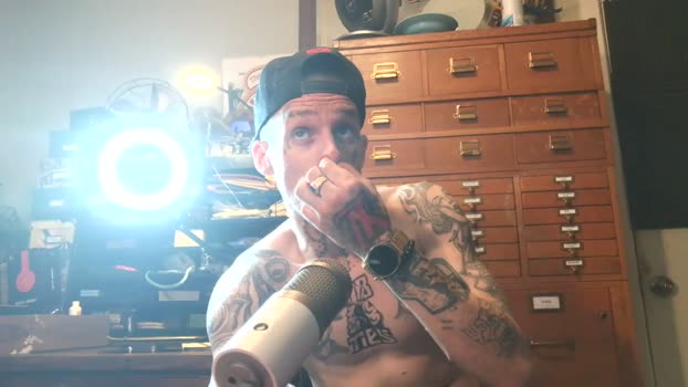 austinisking1916 kiss Webcam SHOW @ Chaturbate 09-10-2025