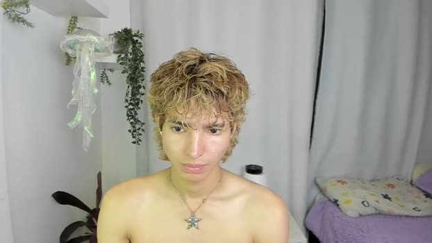 santy_kitty Webcam Webcam SHOW @ Chaturbate 12-10-2025