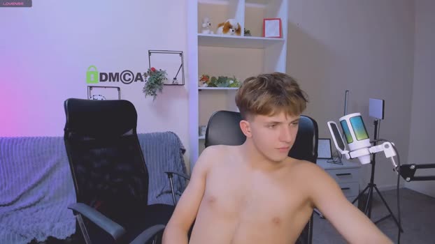 travis_wolf_ moan Webcam SHOW @ Chaturbate 12-10-2025